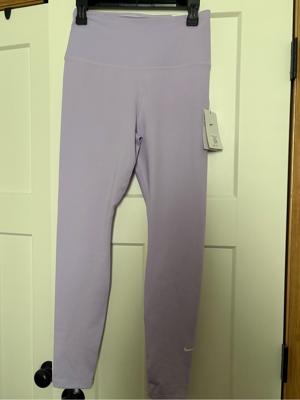 Nike Women’s Lavender High-Rise Leggings Size Medium